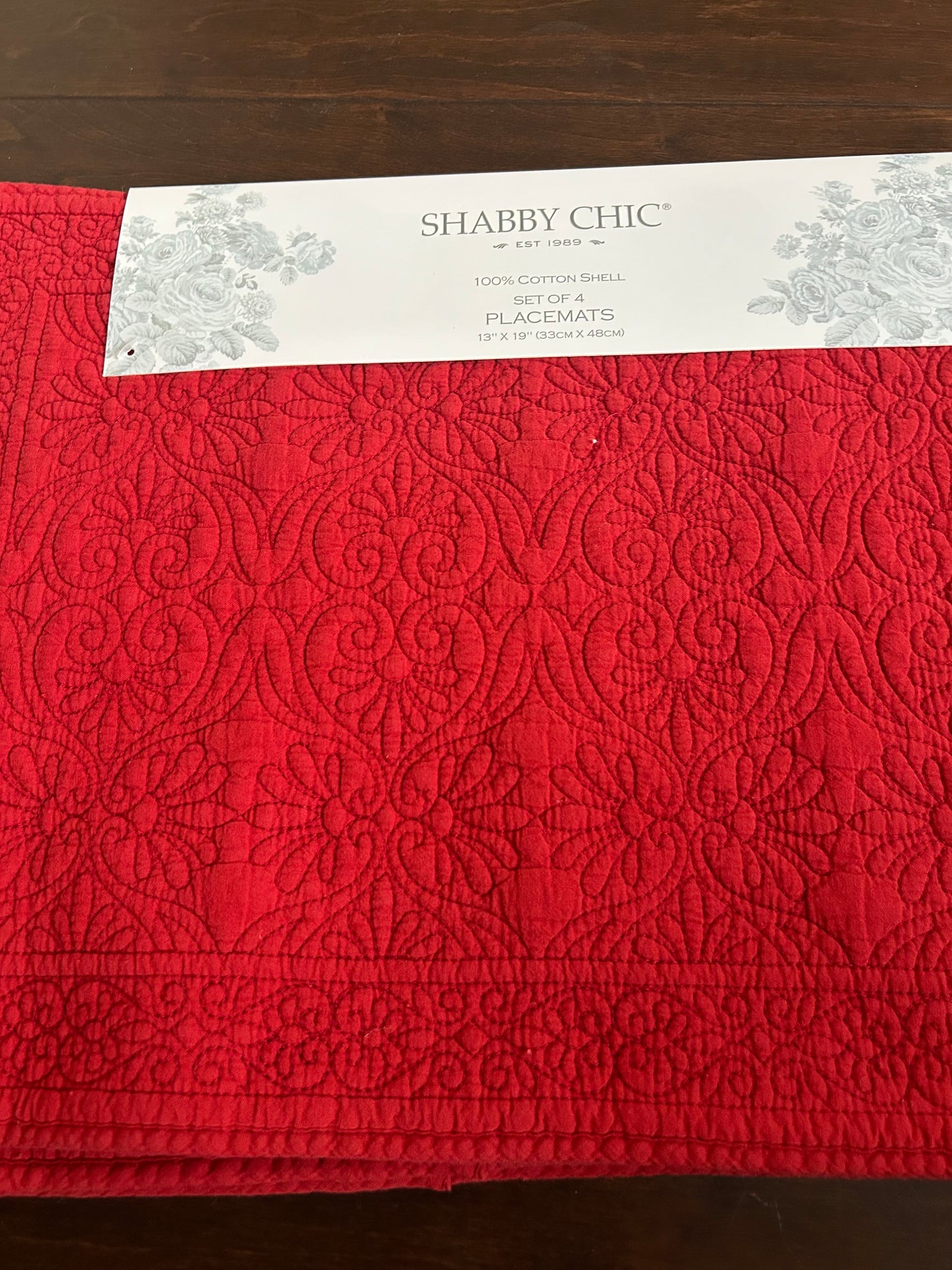 Shabby Chic Set Of 4 Scalloped Edged  Quilted Placemats New Red