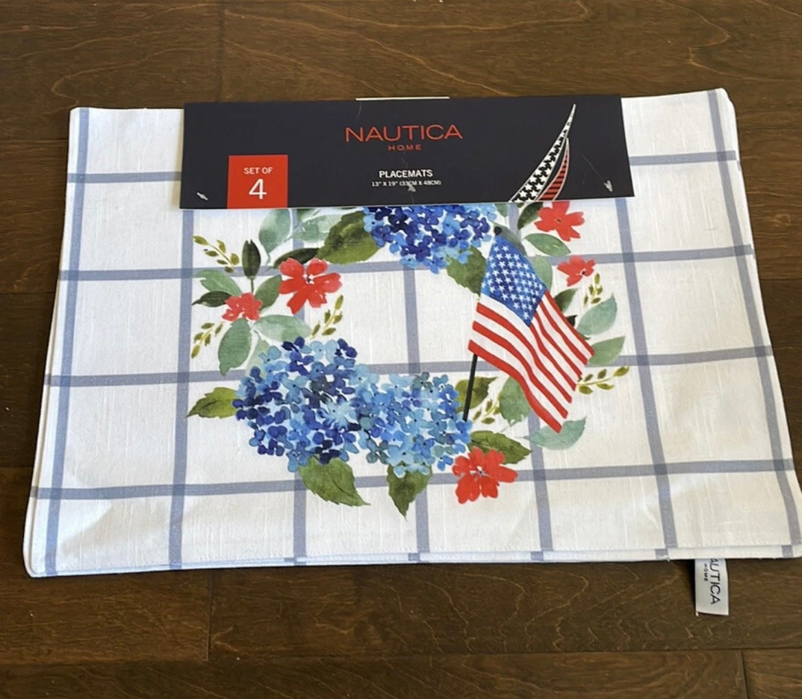 Nautica  Americana 4 Placemats Plaid Red White Blue Stars Stripes Flag Wreath