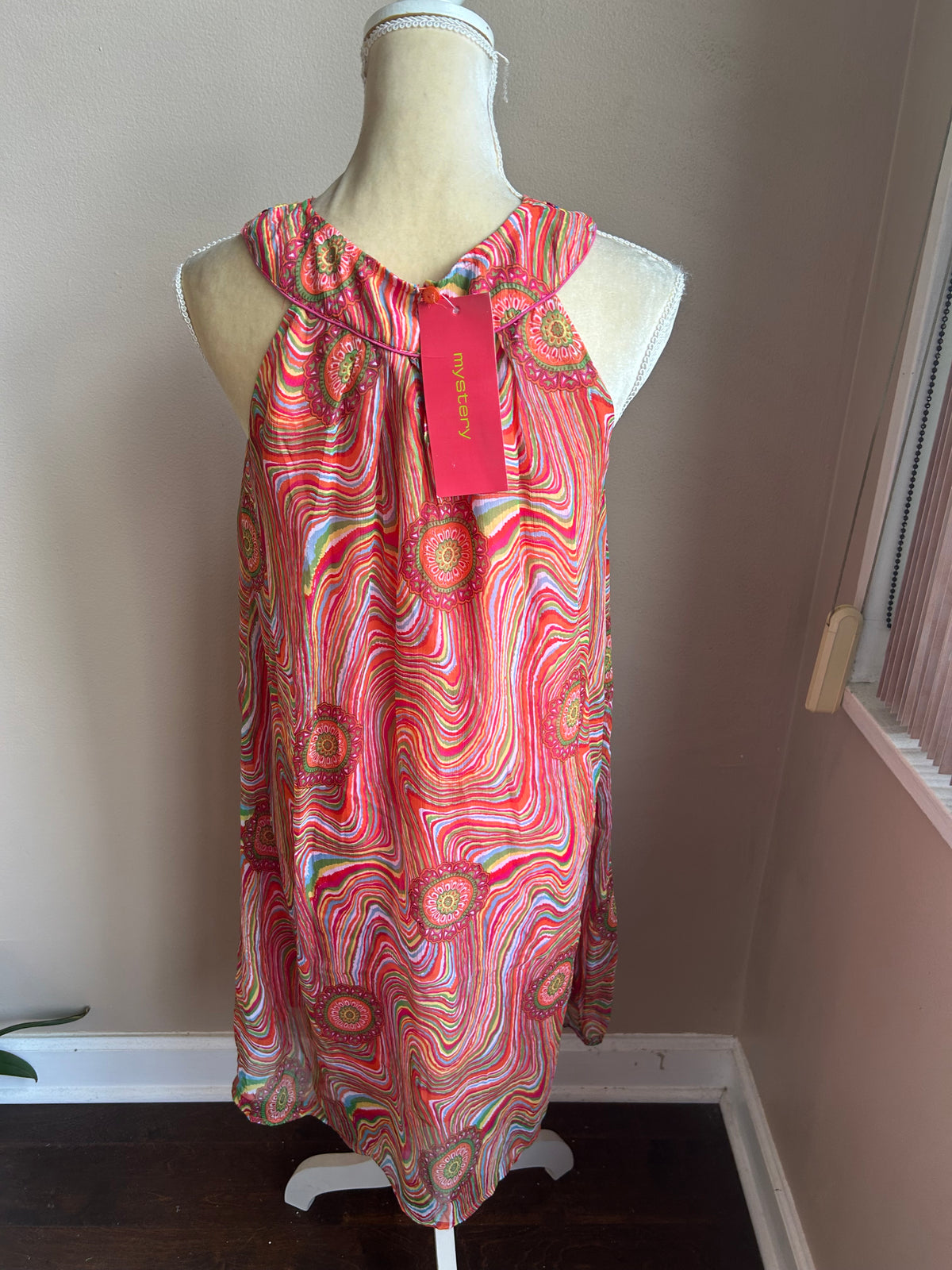 Mystery Women’s Multicolor Sleeveless Embroidered Sz M Lined 5003