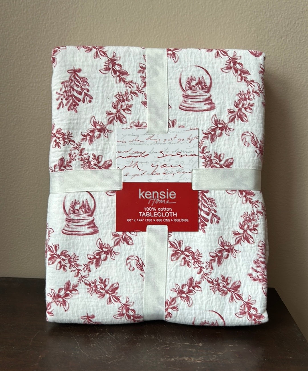 Kensie Tablecloth Christmas Globe Holly Candy Cane 60”x144” New