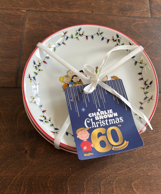 Peanuts Snoopy Christmas Appetizer/dessert Ceramic Plates New Set Of 4 6”