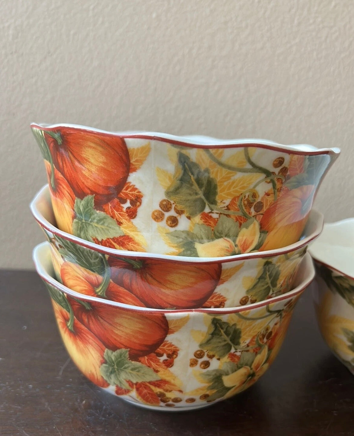 222 Fifth Set of 4 Bowls pumkin Vine Orange Fall Scalloped Thanksgiving New