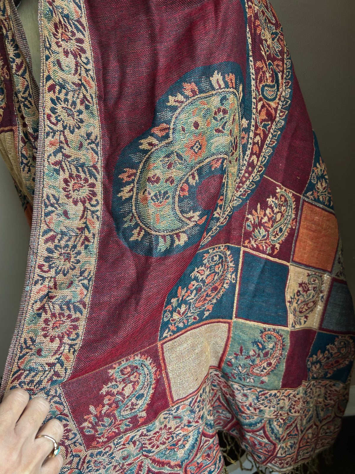 Avenue Women’s Shawl Wrap Scarf Paisely Print New Floral Fringed 5002