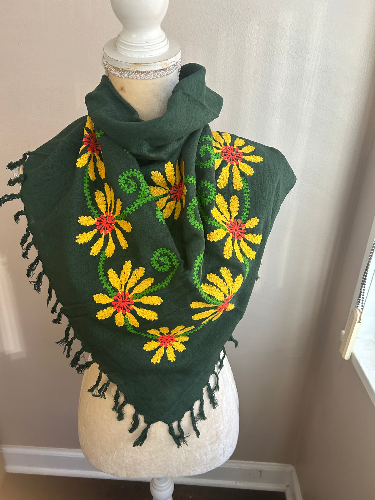 New Womens Square Scarf Green Embroidered Multicolor Fringed 5001-3102