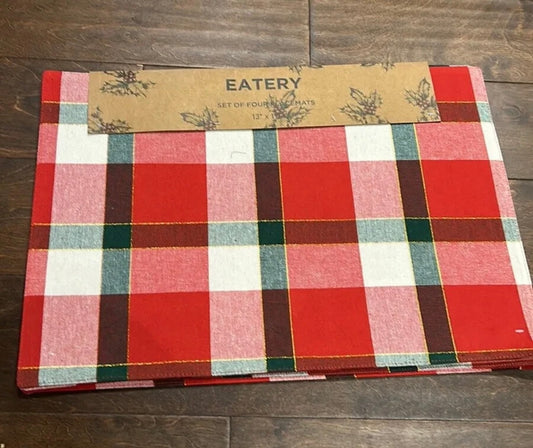 Beautiful Christmas  Placemats Set Of 4 Red Green Plaid Lurex Gold