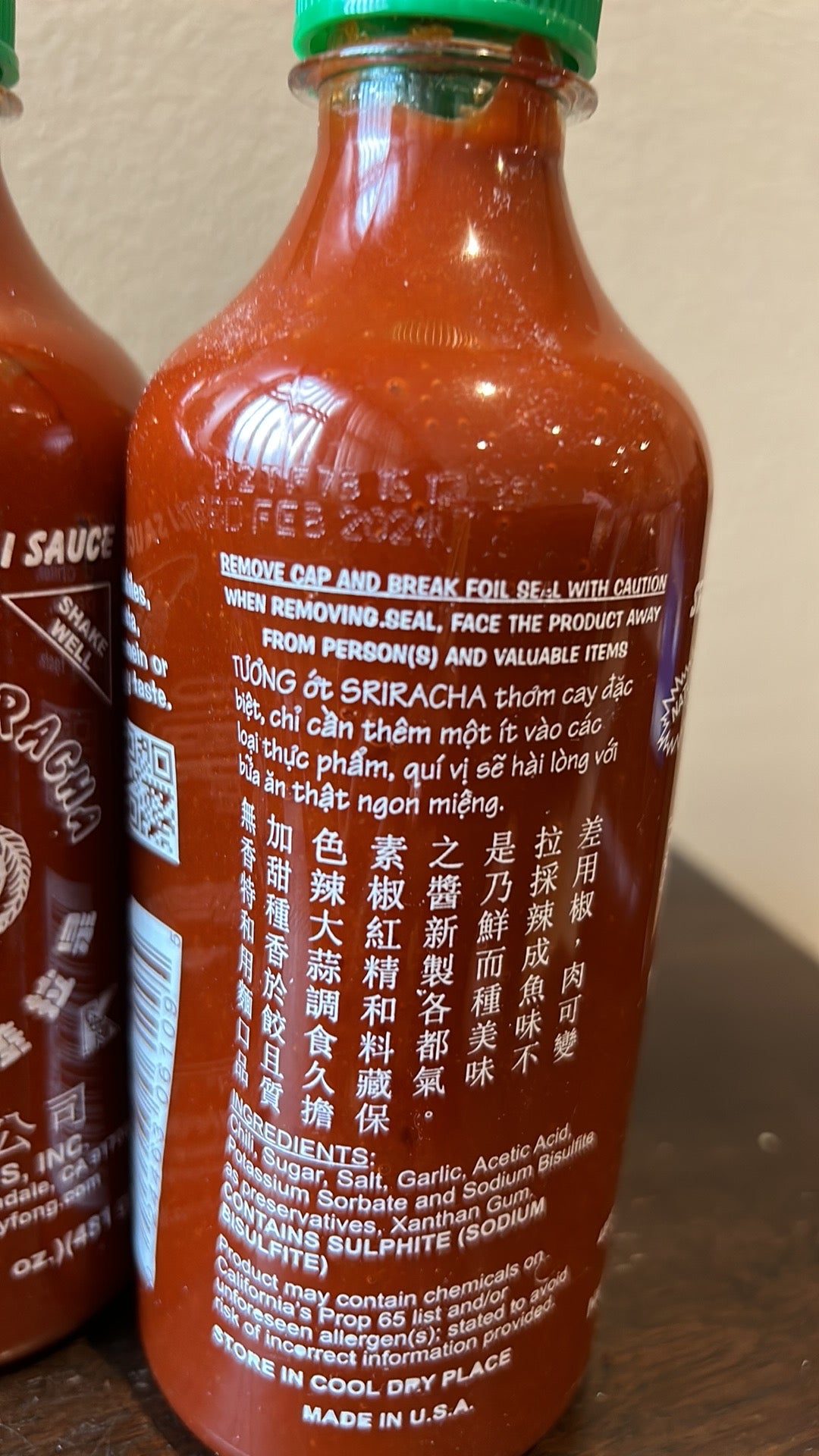 Huy Fong Sriracha Hot Chili Sauce - 17 oz, Pack of 4 Expiration 02/24