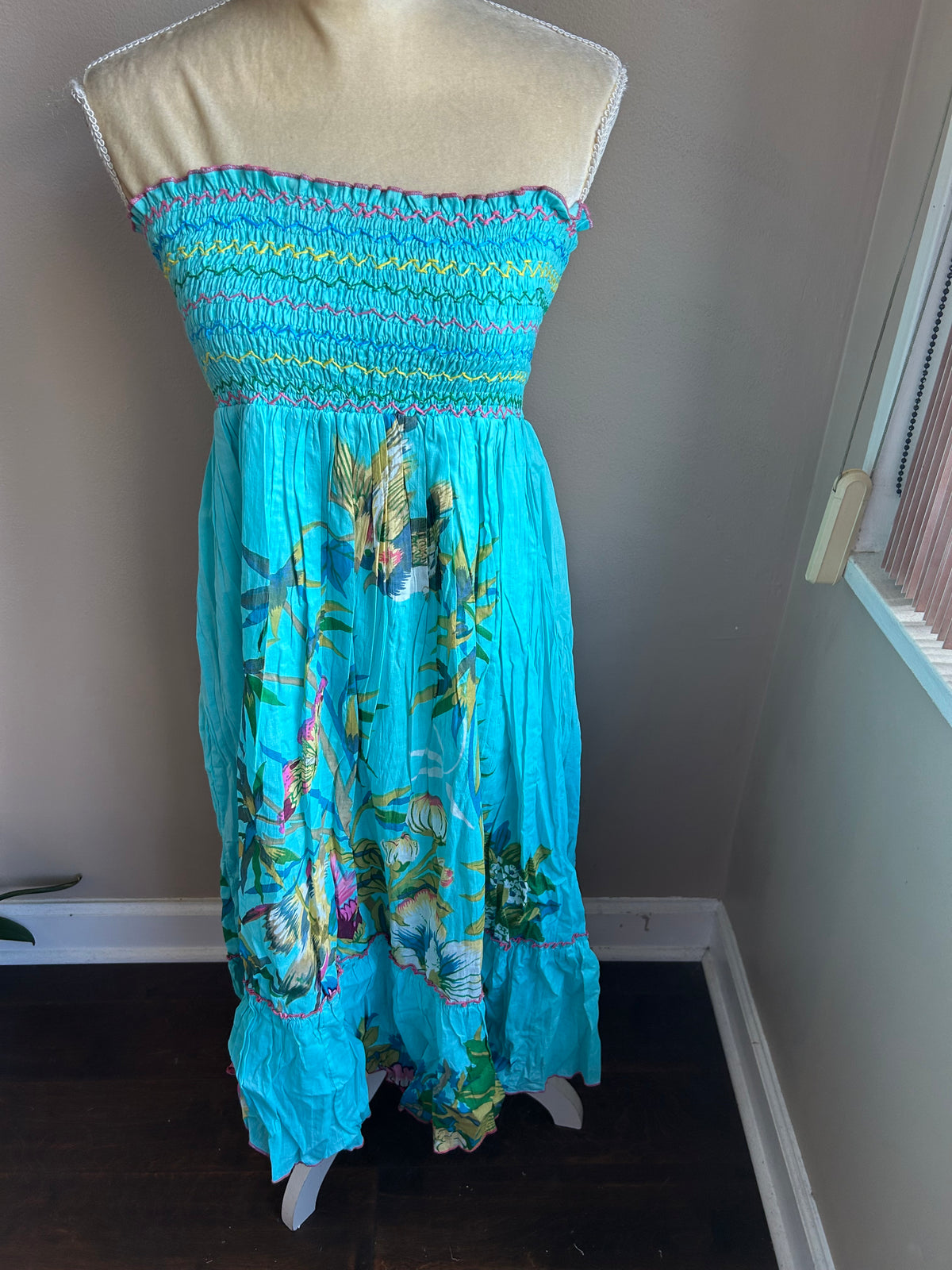 Mystery Womens New Smocked Sz M Strapless Cotton Lined Floral Butterflies 5003