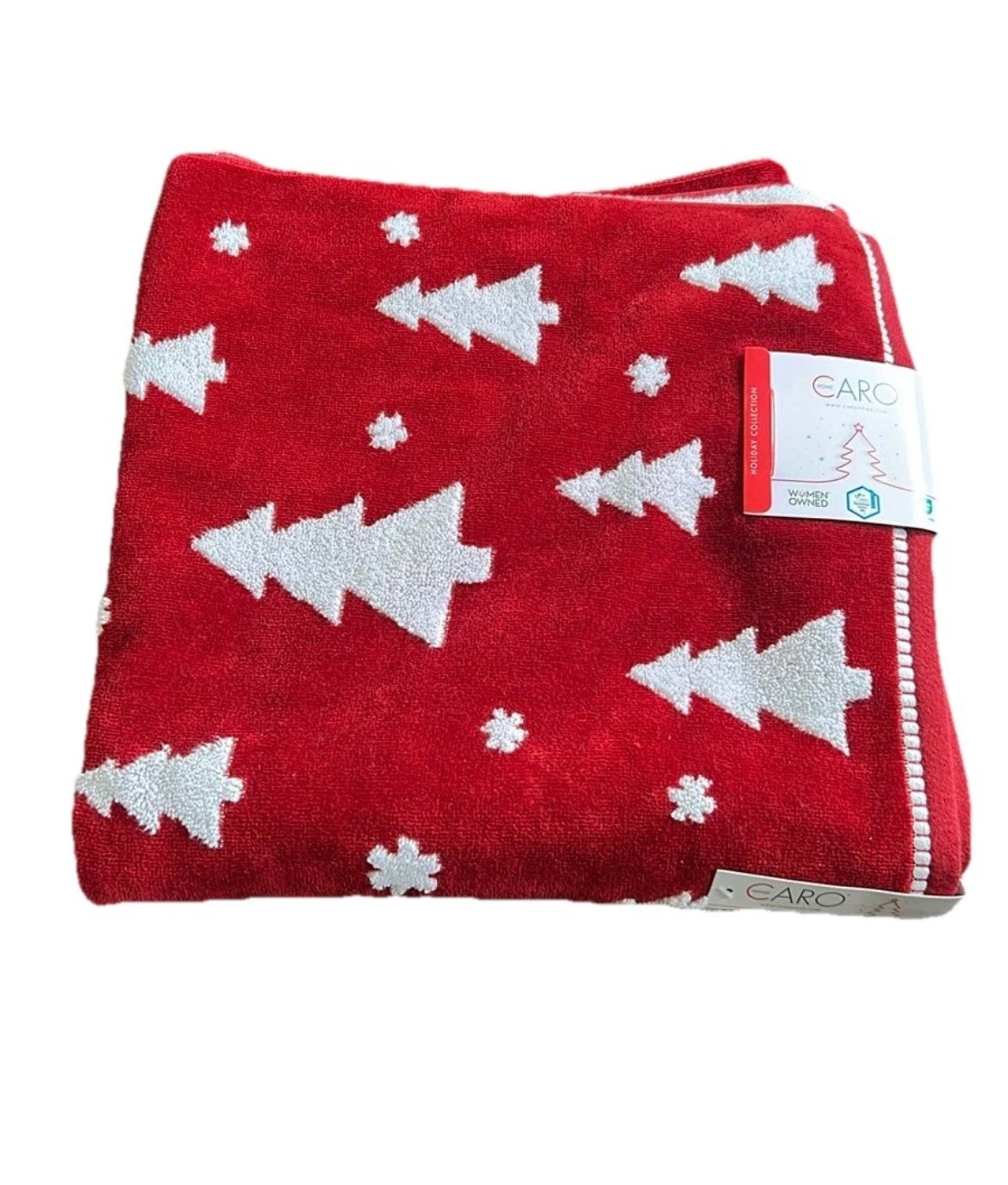 CARO Home Christmas Trees Red & White Bathroom Bath Towel Set of 2 NEW
