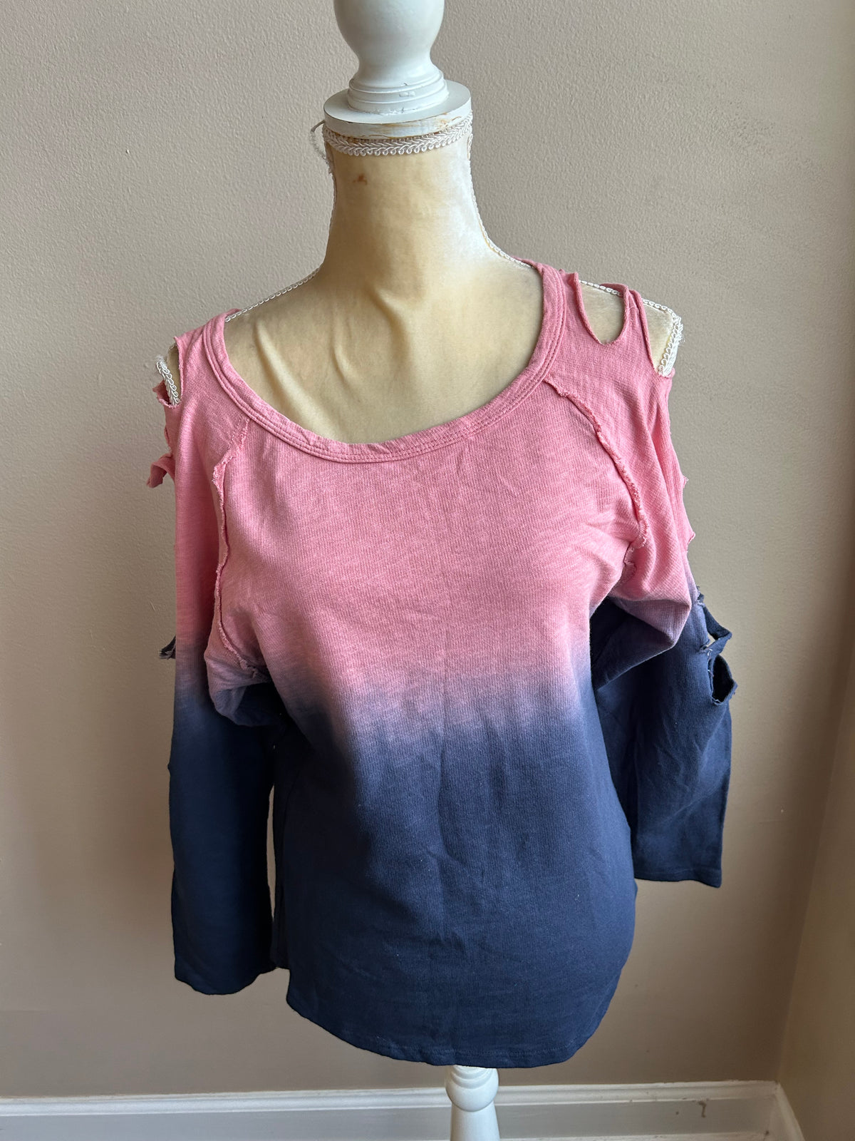 Urban X Womens Sz M Blouse Top Ombre Cutout Sleeves 4122