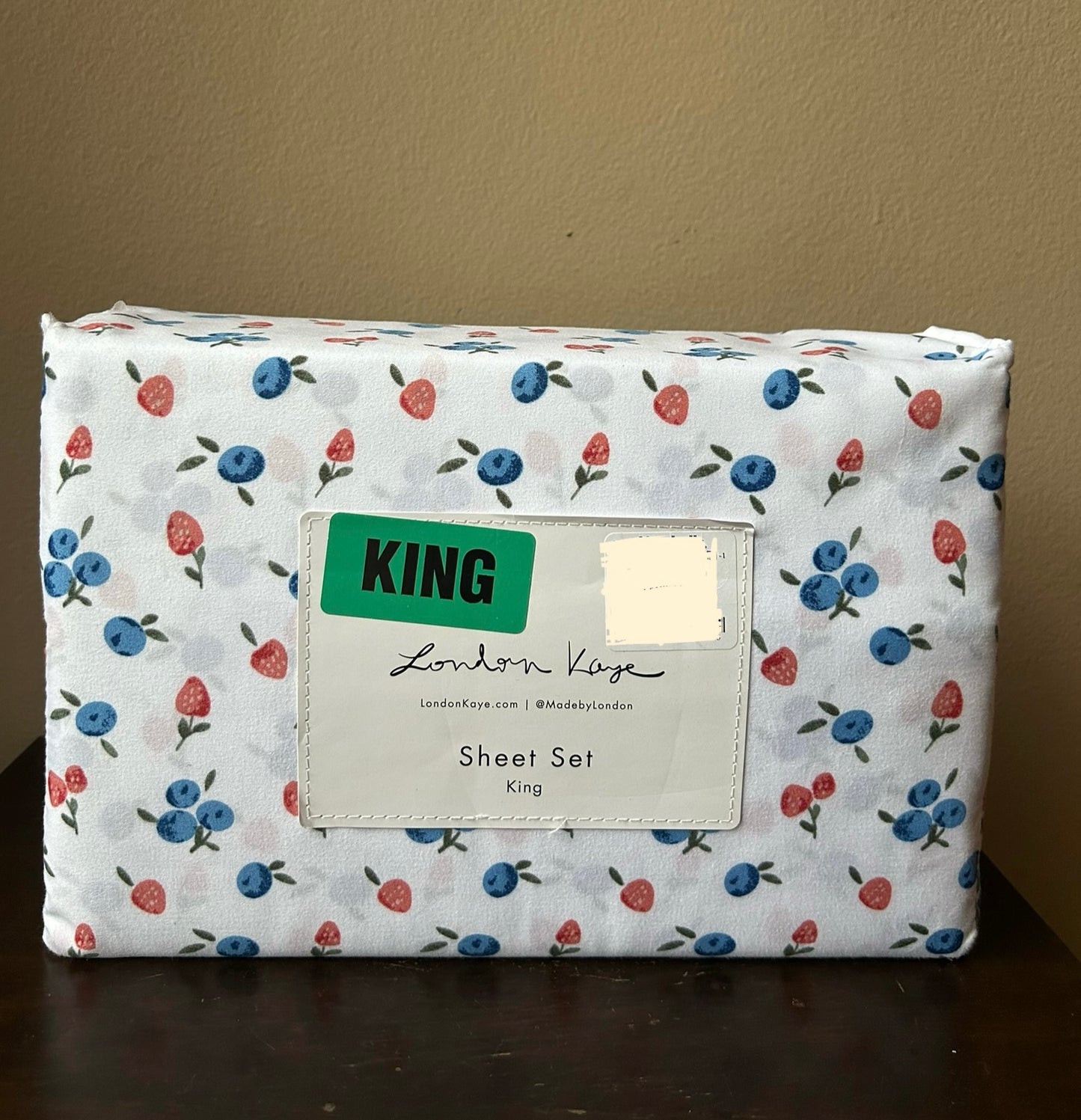 London Kaye King Sheet Set Strawberry Blueberry Americana Microfiber New 4 Pc