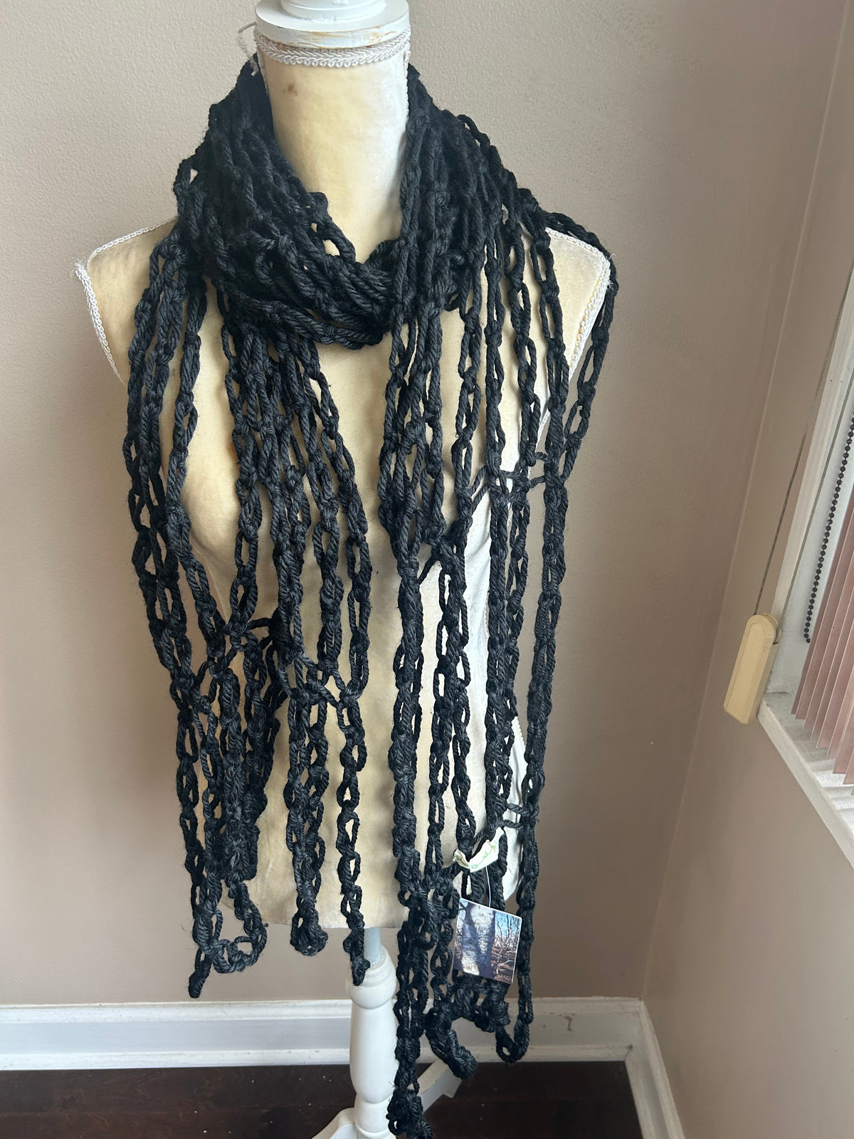 Bakers New Women’s Crochet Knit Scarf Black 5001