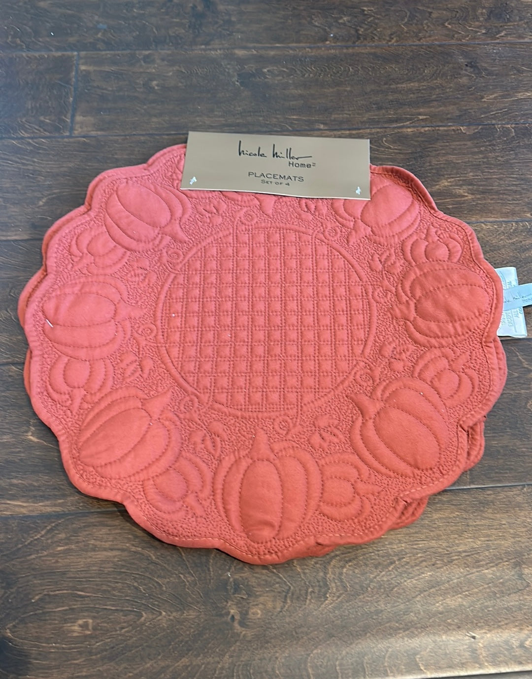 Nicole Miller Set Of 4 Scalloped Edged Rust Pumpkin Quilted Placemats New