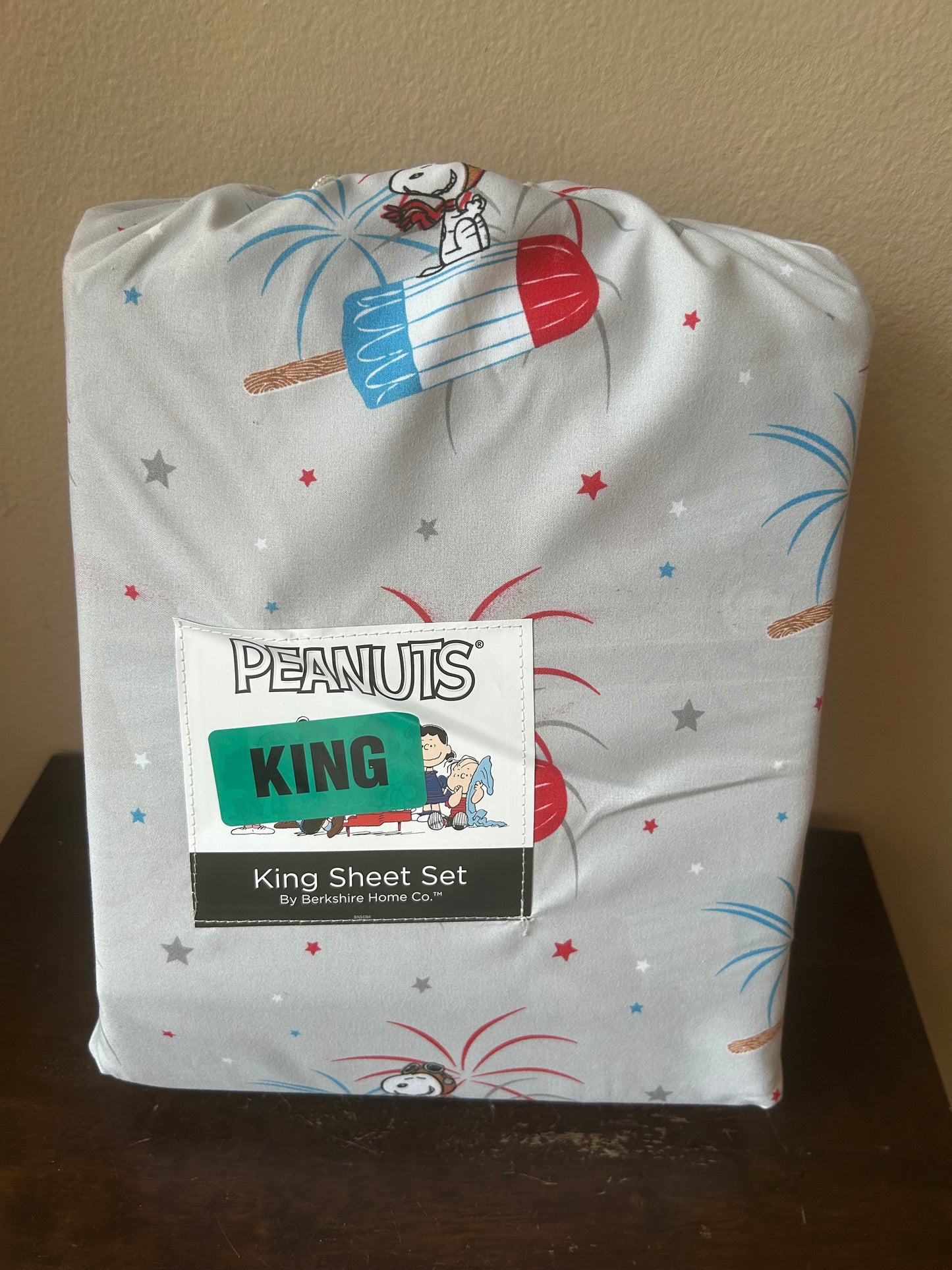 New Peanuts Snoopy  Sheet Set Americana Red White Blue July 4th Fireworks