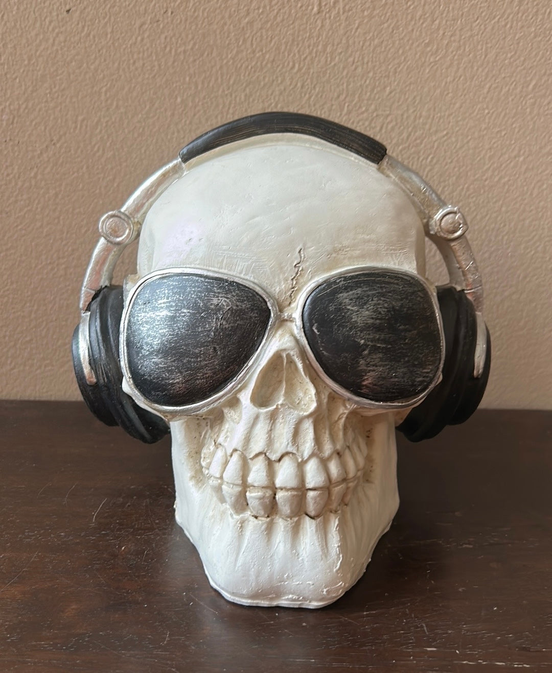 Halloween Skull Wearing Headphones And Dark Sunglasses Figurine New