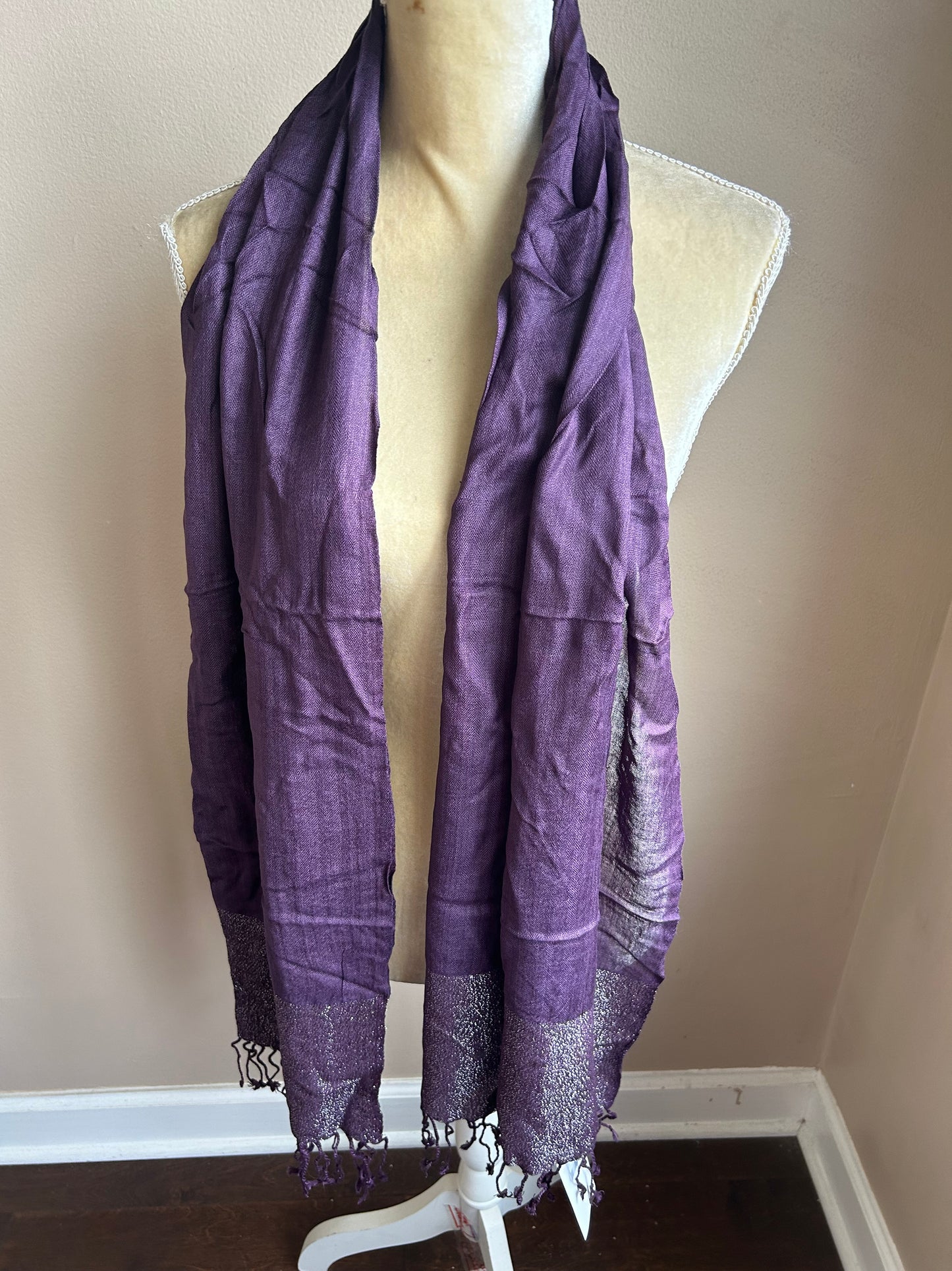 Fashion Bug Women’s Scarf Eggplant Color Shimmery Edges New Fringed 5000-3102