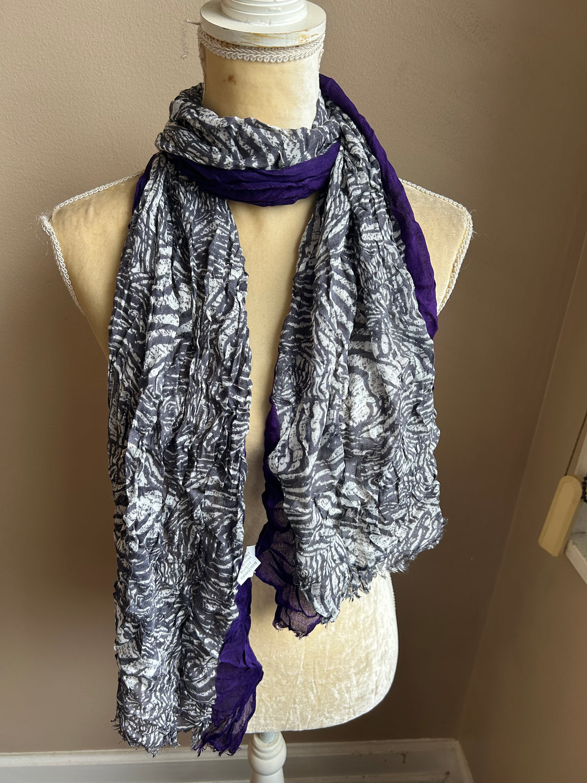 New Womens Animal Print Scarf Purple Border Raw Edges 5002-3102