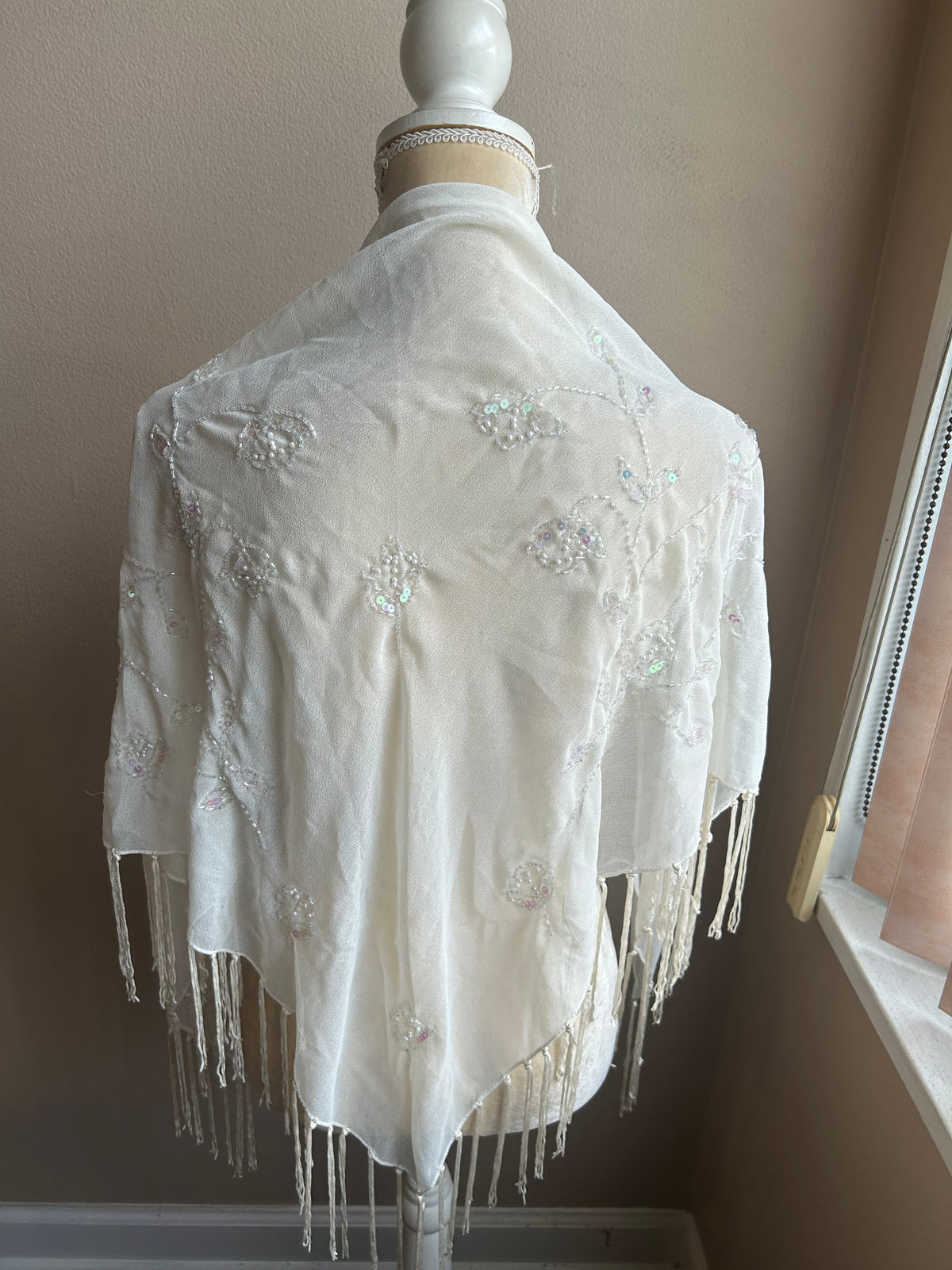 New Women’s Scarf Off White Embroidered Beaded Fringed 5002-3102