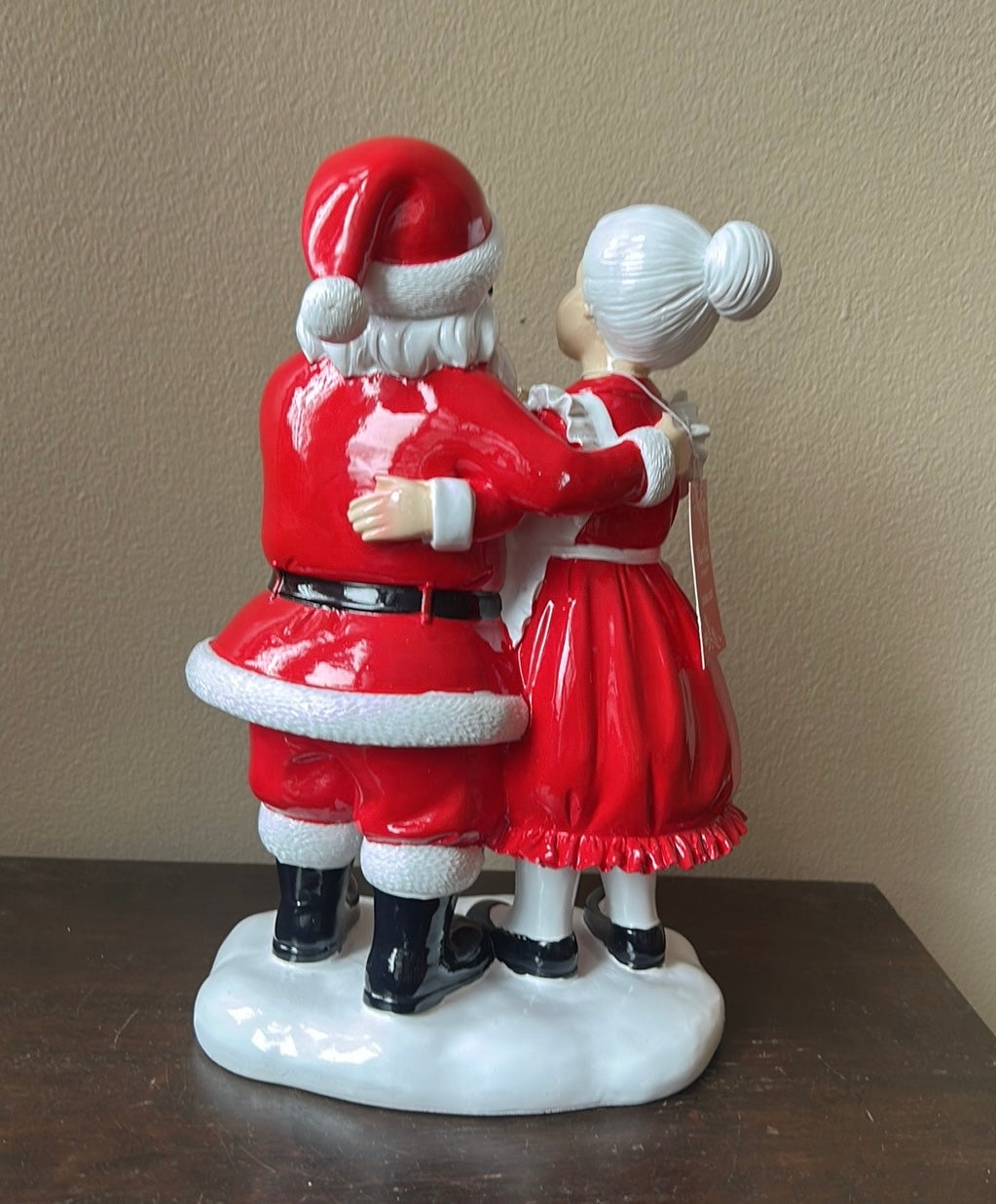 Martha Stewart Mr & Mrs Santa Claus With A Heart Pose Tabletop New Figurine 12”