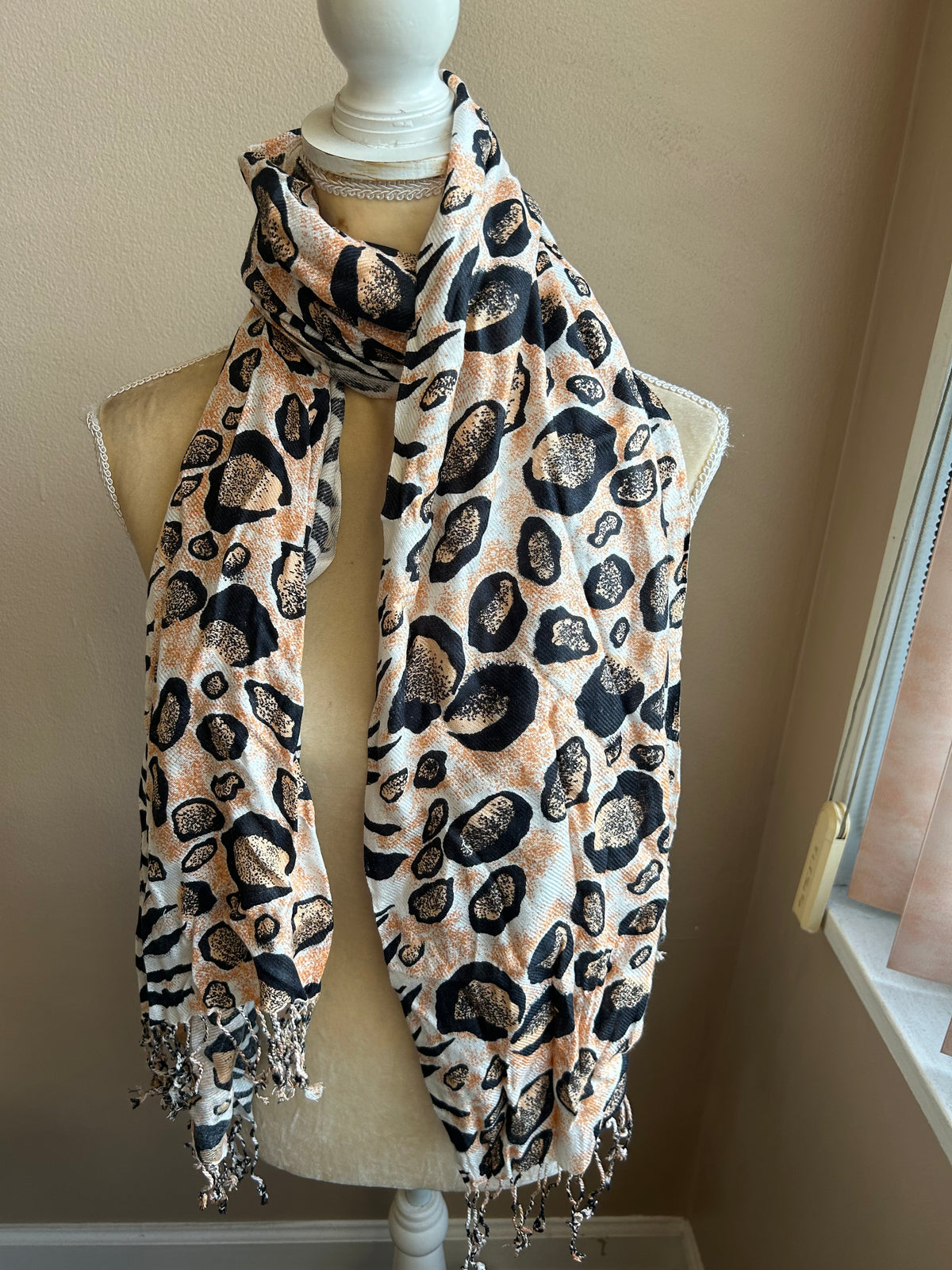 New Womens Animal Print Scarf Shawl Fringed 5002-3102