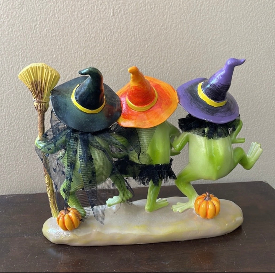 Set of 3 Witch Frogs Toads With Witch Hats Halloween Decor