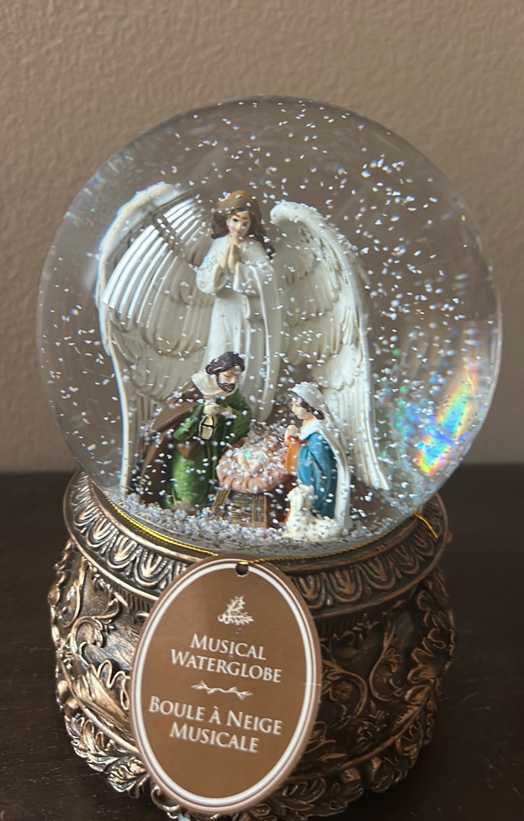 New Christmas Nativity Scene Snowglobe Baby Jesus Musical