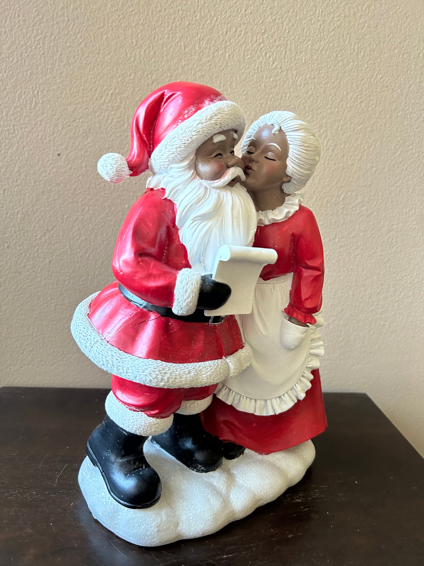 Cute Mr & Mrs Santa Claus Kissing African American Tabletop New