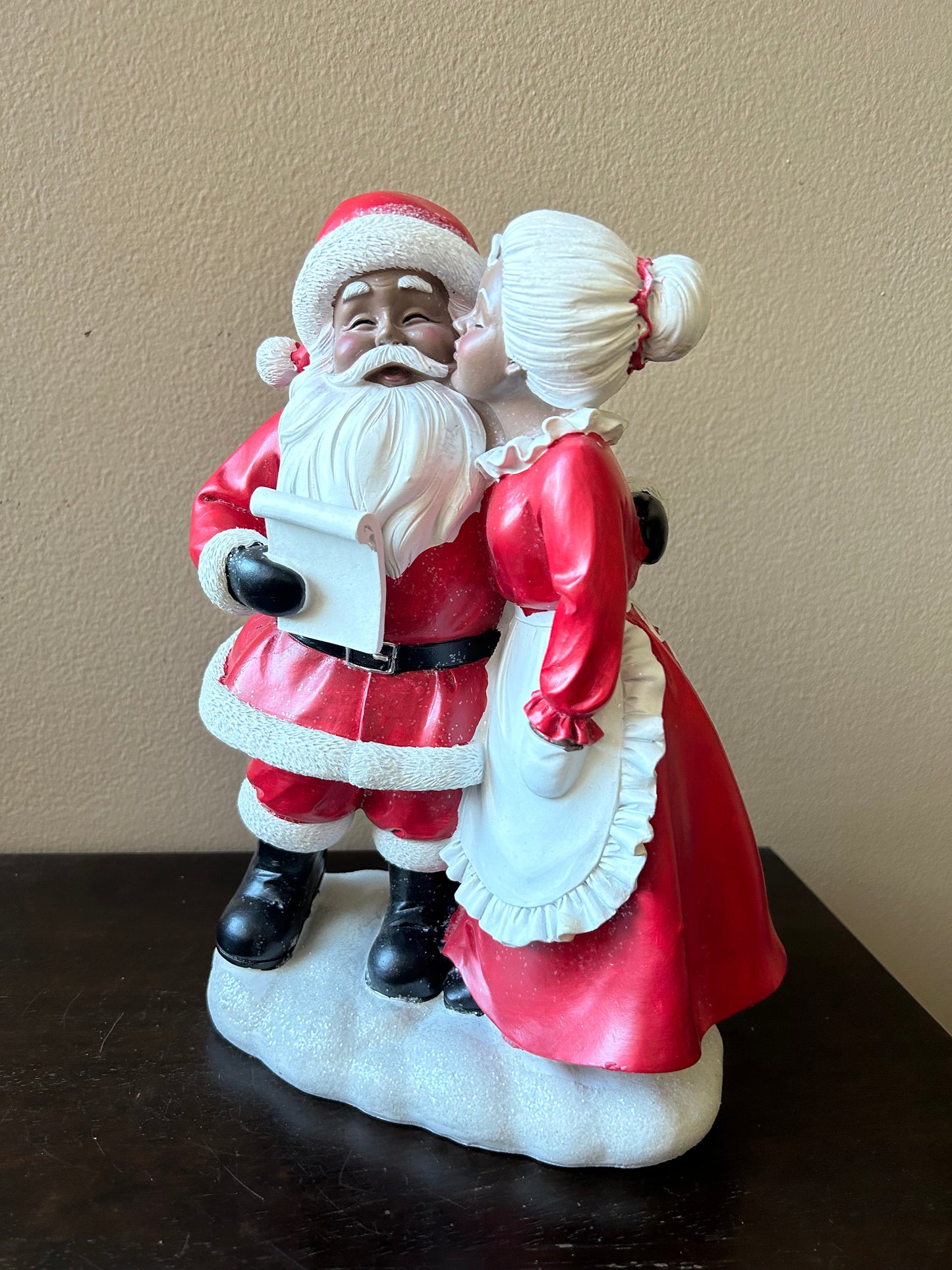 Cute Mr & Mrs Santa Claus Kissing African American Tabletop New