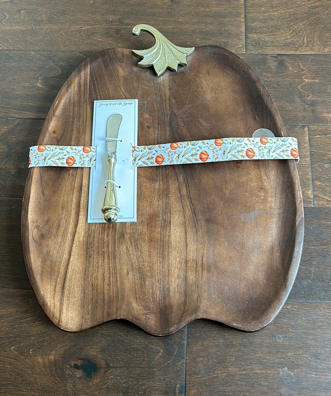 New Pumpkin Shaped Wood Cheese Board With Knife Fall Serverware Platter 17”x14”