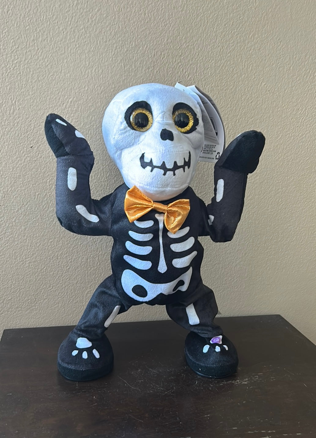 Gemmy Skeleton Animated Dancing Sings Halloween NEW 13” Tall