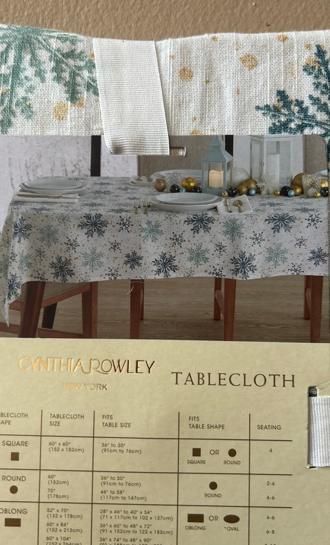 Cynthia Rowley Christmas Snowflakes Tablecloth  Oblong Gold Shimmer Dots