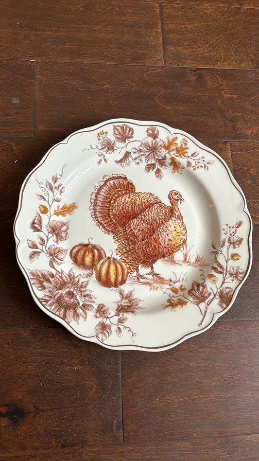 SET OF 4 THANKSGIVING FALL TURKEY PUMPKIN TOILE DINNER PLATES NEW Scalloped