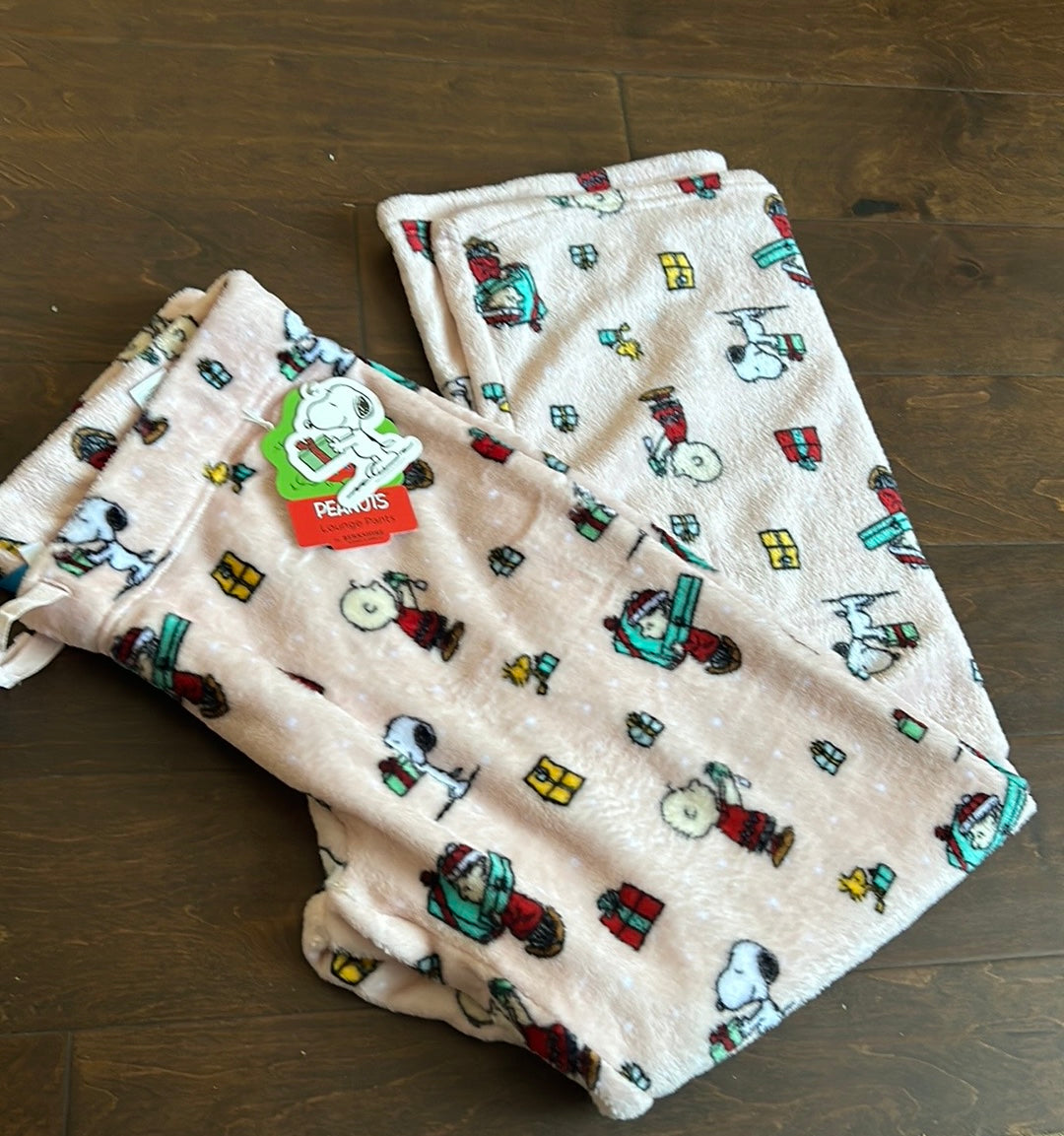 Peanuts womens Christmas Snoopy Gifts Plush Pajama Pants New