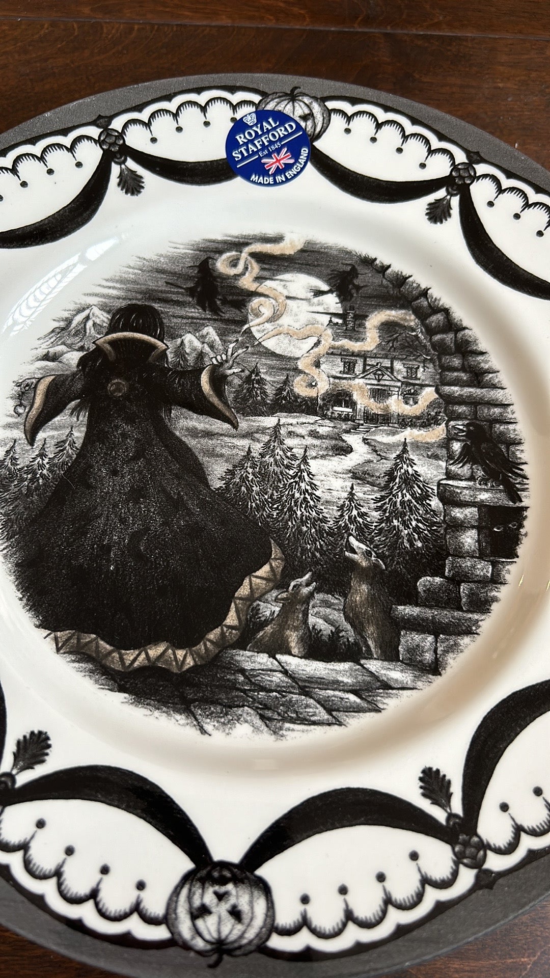 Set of  4 Royal Stafford Witch By Casting Spell Moon Halloween Dinner  Plates