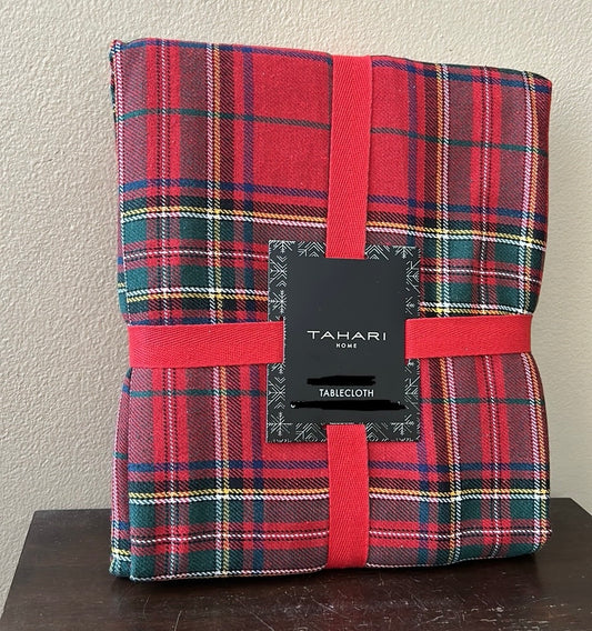 Tahari tablecloth Red Green Tartan Plaid  Christmas New Cotton