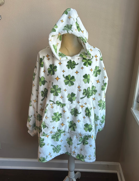 Marlo Lorenz Throwzy Poncho At Patrick’s Boots Clover One Size