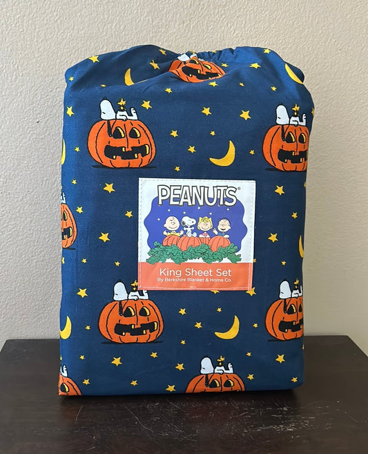 New Peanuts Snoopy Spooky  Halloween King Sheet Set Pumpkin Navy Blue Starry