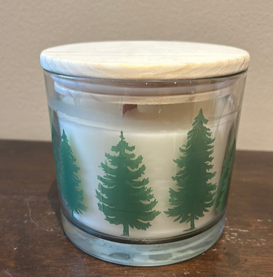 Scentsational Christmas Spirit Candle Jar 26 Oz  New Wood Wick Evergreen Trees