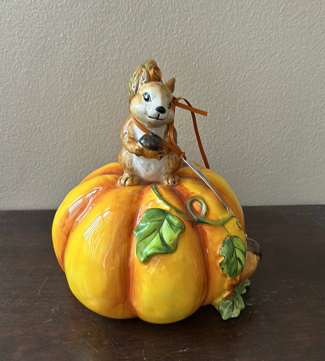 Blue Sky Clayworks Squirrel On Pumpkin fall Thanksgiving Figurine New Ceramic 8”