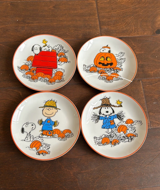 Peanuts Snoopy Halloween Appetizer/dessert Ceramic Plates New Set Of 4