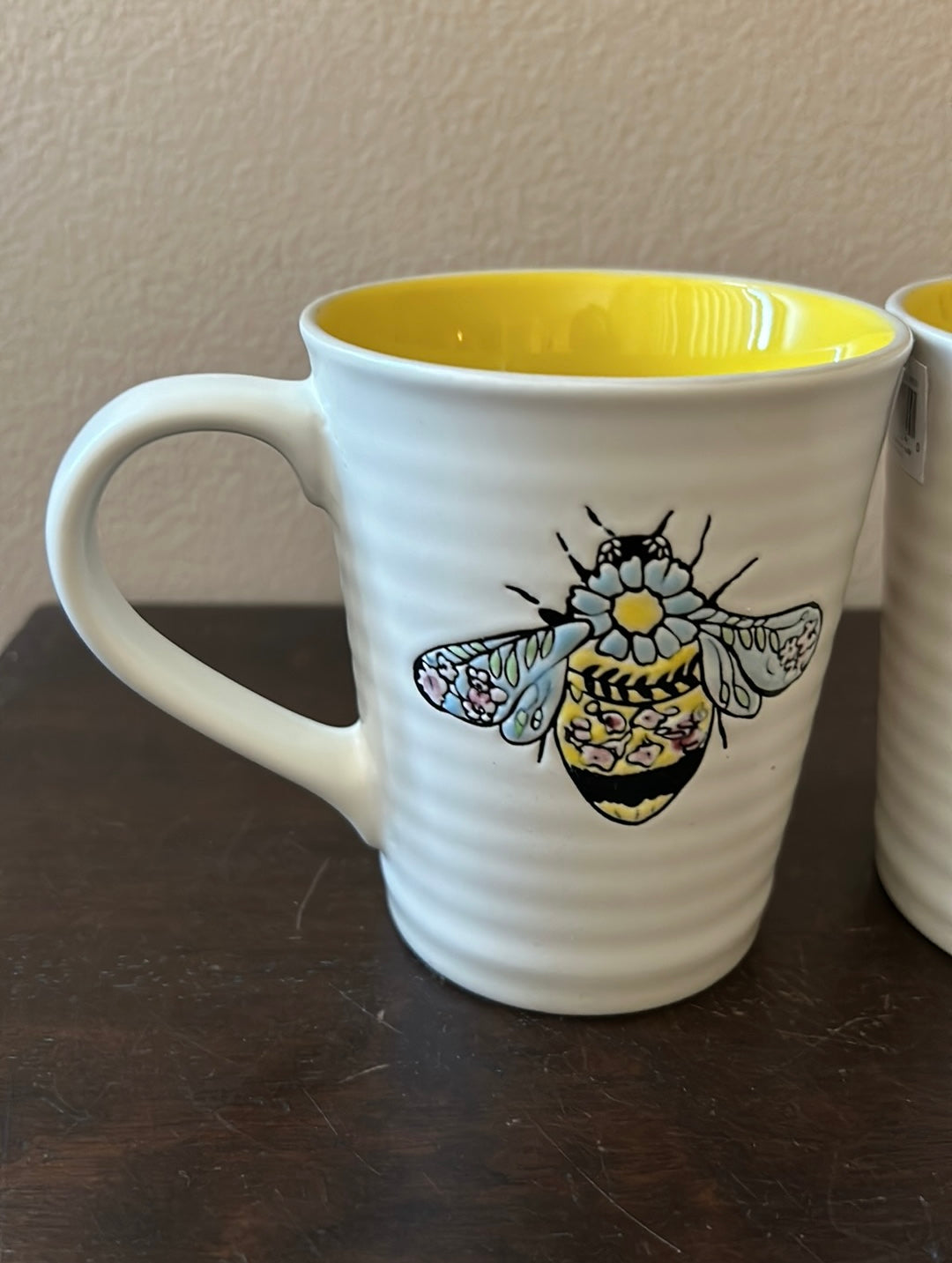 Spectrum Set Of 2 Mugs Bumblebee Ceramic Yellow New