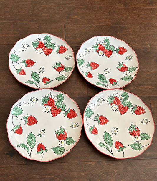 Spectrum Designz 4 Dinner Plates Strawberry Print New Ceramic Scalloped 10.5”