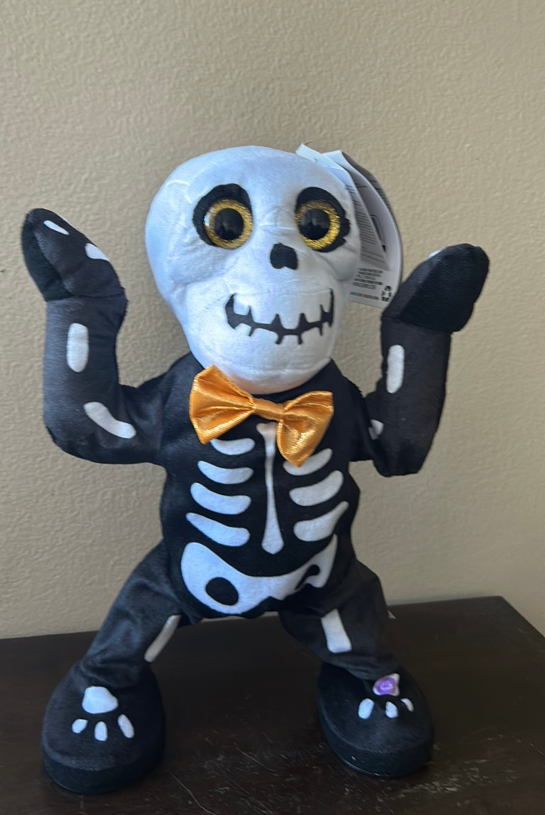 Gemmy Skeleton Animated Dancing Sings Halloween NEW 13” Tall