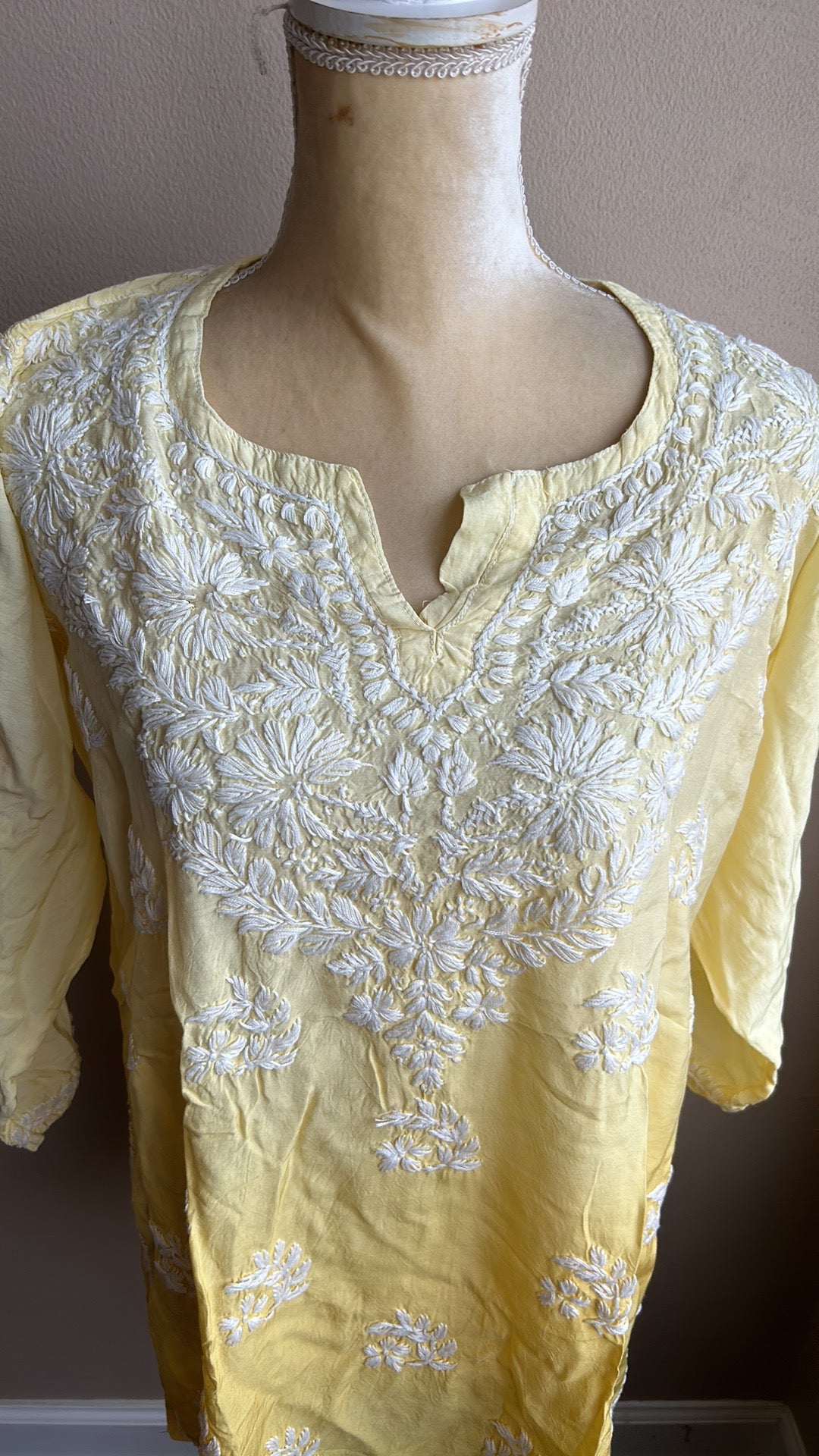 Women’s Yellow Ombre Embroidered Tunic Top Sz L New Silk Blend