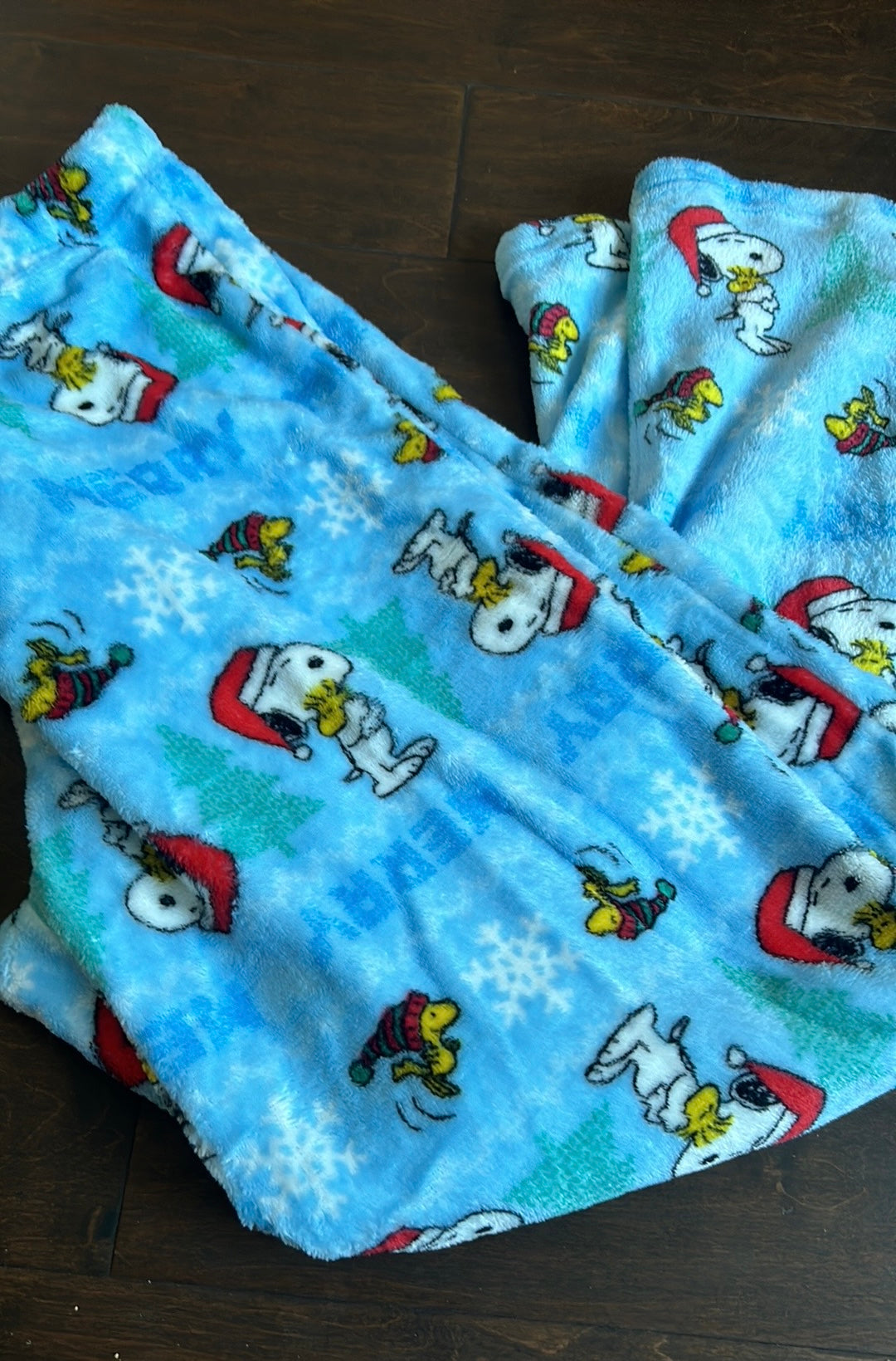 Peanuts womens Christmas Trees Snoopy Snowflakes Plush Pajama Pants New Blue