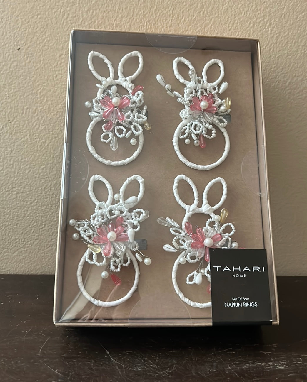 Tahari Home EASTER Bunny Rabbit Pearls White Pink Napkin Rings Set of 4