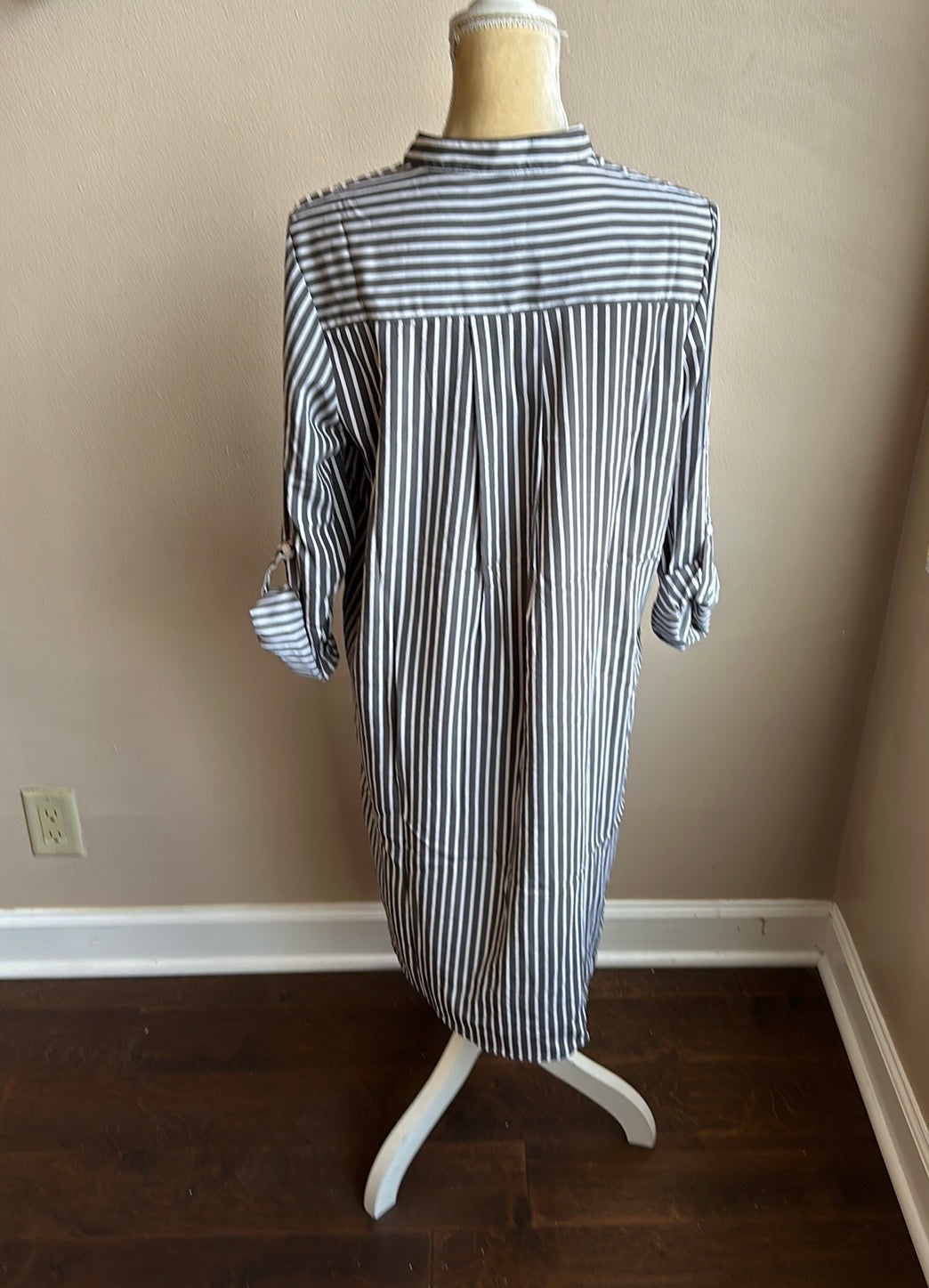 New Womens Plus Sz 1X Shirt Dress Striped Gray White