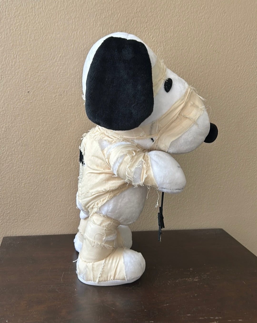 Gemmy Peanuts Mummy Snoopy Animated Plush Halloween Side Stepper