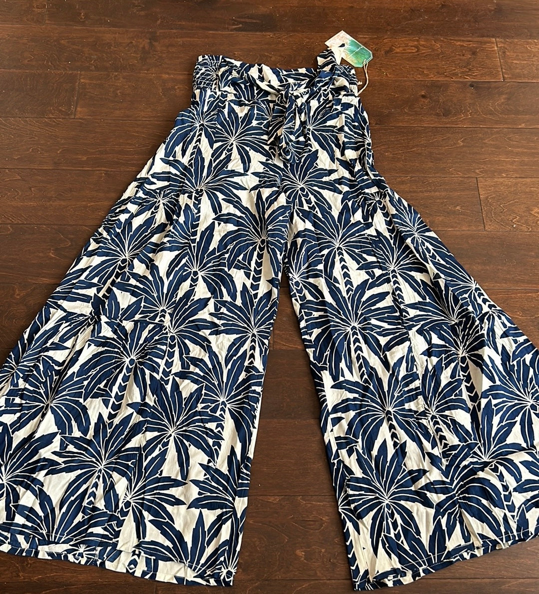 True Destinations Flare Pants Beach Coverup sz M New Tropical Palm Trees Blue