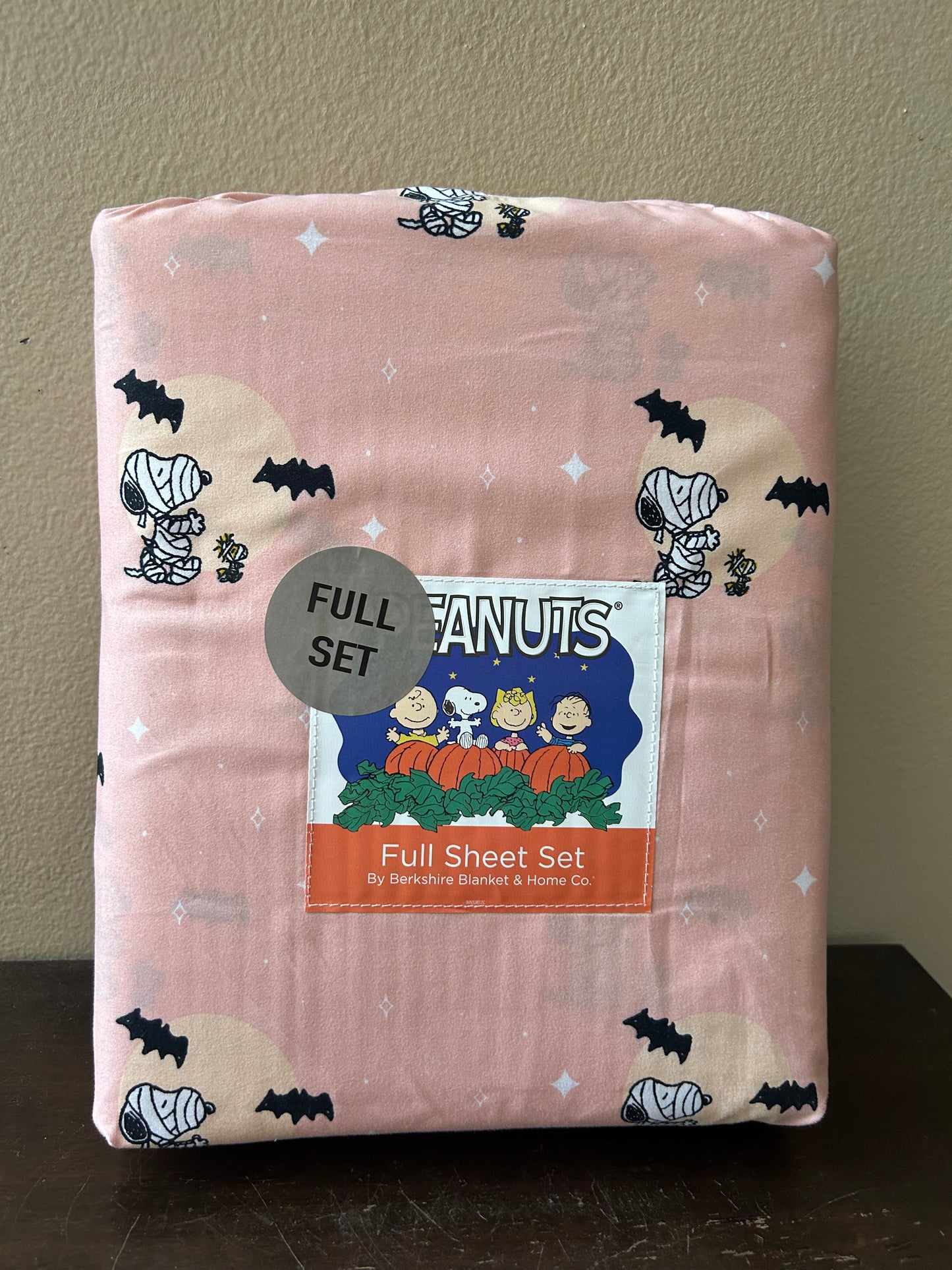 New Peanuts Mummy Snoopy Bats Spooky  Halloween Full Size Sheet Set  Pink