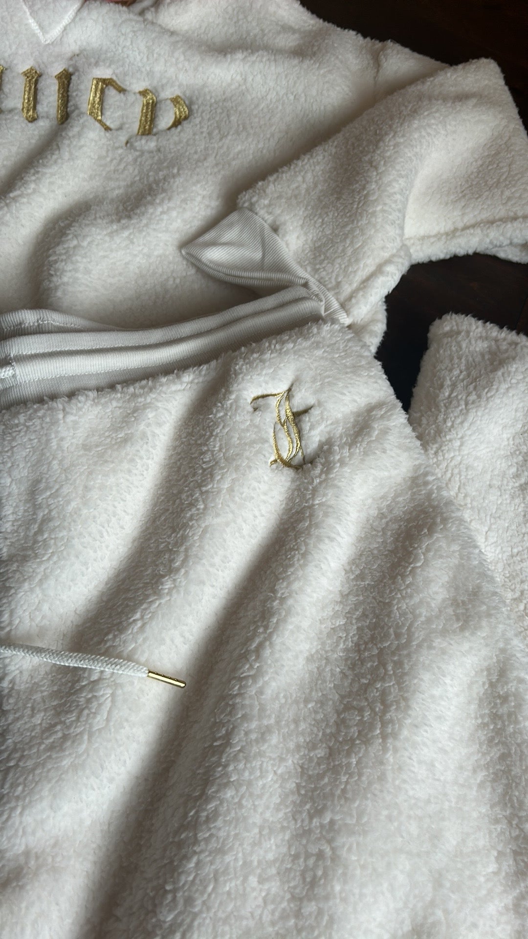 Juicy Couture Pajama Set Womens Sz XL Ivory Gold Logo New Fuzzy